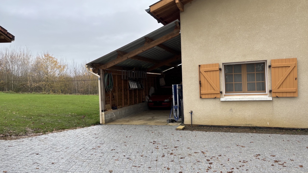 Carport terminé à Mimbaste Landes — réalisation Urbalandes